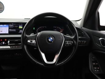 BMW 1 SERIES 2.0 120d Sport (LCP) Hatchback 5dr Diesel Auto Euro 6 (s/s) (190