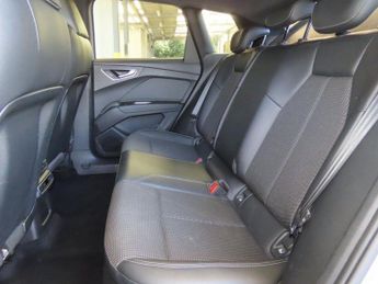 AUDI Q4 E-TRON 40 S line SUV 5dr Electric Auto 82kWh (204 ps)