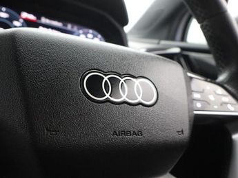 AUDI Q4 E-TRON 40 S line SUV 5dr Electric Auto 82kWh (204 ps)