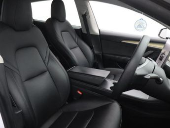TESLA Model 3 Standard Range Plus Saloon 4dr Electric Auto RWD (241 bhp)