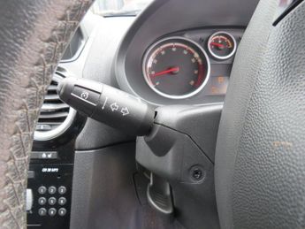 VAUXHALL CORSA 1.4 16V SE Hatchback 5dr Petrol Auto Euro 5 (100 ps)