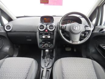 VAUXHALL CORSA 1.4 16V SE Hatchback 5dr Petrol Auto Euro 5 (100 ps)