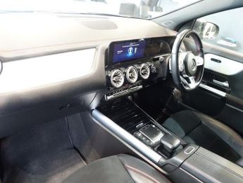 MERCEDES-BENZ EQA EQA 300 66.5kWh AMG Line SUV 5dr Electric Auto 4MATIC (228 ps)