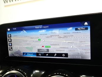 MERCEDES-BENZ EQA EQA 300 66.5kWh AMG Line SUV 5dr Electric Auto 4MATIC (228 ps)