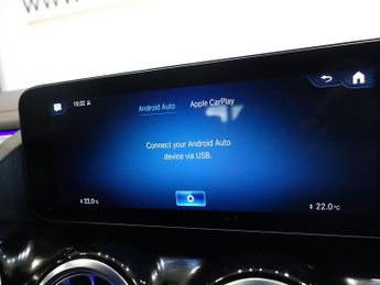 MERCEDES-BENZ EQA EQA 300 66.5kWh AMG Line SUV 5dr Electric Auto 4MATIC (228 ps)