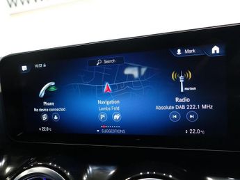 MERCEDES-BENZ EQA EQA 300 66.5kWh AMG Line SUV 5dr Electric Auto 4MATIC (228 ps)