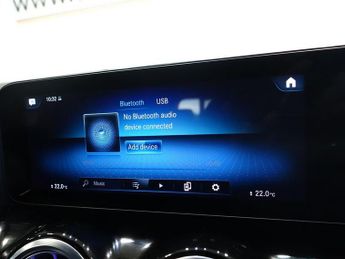 MERCEDES-BENZ EQA EQA 300 66.5kWh AMG Line SUV 5dr Electric Auto 4MATIC (228 ps)