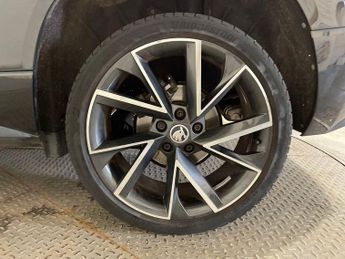 SKODA KAROQ 1.5 TSI ACT SportLine SUV 5dr Petrol DSG Euro 6 (s/s) (150 ps)