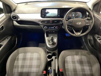 HYUNDAI I10 1.2 Premium Hatchback 5dr Petrol Auto Euro 6 (s/s) (84 ps)