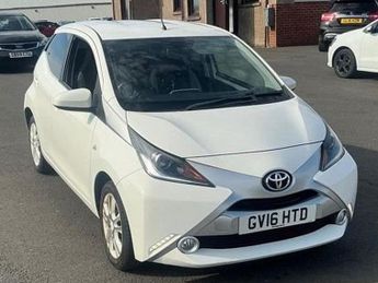 Toyota AYGO 1.0 VVT-i x-pure Hatchback 5dr Petrol Manual Euro 6 (68 ps)