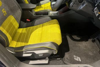 RENAULT 5 E-Tech electric urban range 40kWh iconic five Hatchback 5dr Electric Auto (120 p