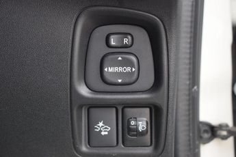 TOYOTA AYGO 1.0 VVT-i x-play Hatchback 5dr Petrol x-shift Euro 6 (Safety Sen