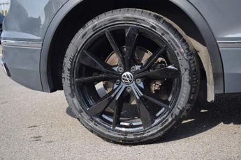 VOLKSWAGEN TIGUAN 1.5 TSI R-Line SUV 5dr Petrol DSG Euro 6 (s/s) (150 ps)