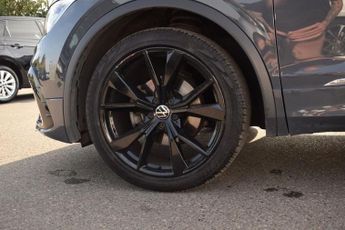 VOLKSWAGEN TIGUAN 1.5 TSI R-Line SUV 5dr Petrol DSG Euro 6 (s/s) (150 ps)