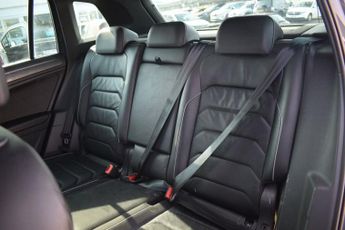 VOLKSWAGEN TIGUAN 1.5 TSI R-Line SUV 5dr Petrol DSG Euro 6 (s/s) (150 ps)