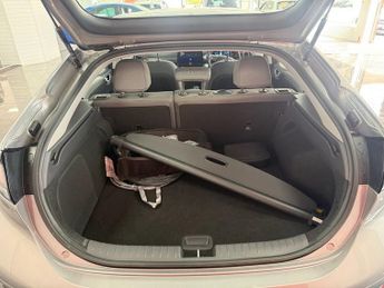 HYUNDAI IONIQ 38.3kWh Premium Hatchback 5dr Electric Auto (136 ps)