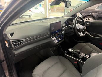 HYUNDAI IONIQ 38.3kWh Premium Hatchback 5dr Electric Auto (136 ps)
