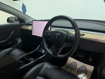 TESLA Model 3 Standard Range Plus Saloon 4dr Electric Auto RWD (241 bhp)