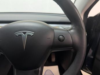 TESLA Model 3 Standard Range Plus Saloon 4dr Electric Auto RWD (241 bhp)