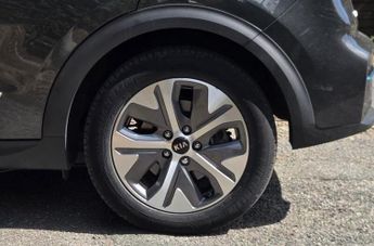 KIA NIRO 64kWh 4+ SUV 5dr Electric Auto (201 bhp)