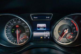 MERCEDES-BENZ CLA 2.1 CLA220d AMG Sport Coupe 4dr Diesel 7G-DCT Euro 6 (s/s) (177 