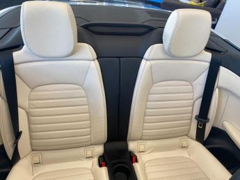 MERCEDES-BENZ C CLASS 2.1 C220d AMG Line Cabriolet 2dr Diesel G-Tronic+ Euro 6 (s/s) (