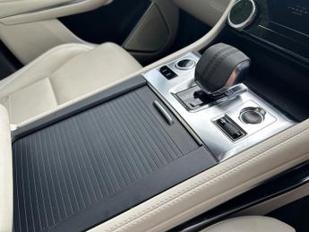 JAGUAR F-PACE 2.0 D200 MHEV R-Dynamic HSE SUV 5dr Diesel Auto AWD 
