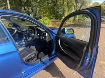 BMW 3 SERIES 2.0 330e 7.6kWh M Sport Saloon 4dr Petrol Plug-in Hybrid Auto Eu
