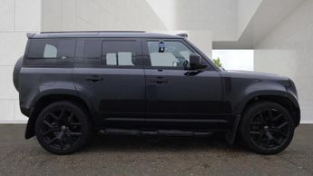 LAND ROVER DEFENDER 110 3.0 D250 MHEV SE SUV 5dr Diesel Auto 4WD Euro 6 (s/s) (250 ps)