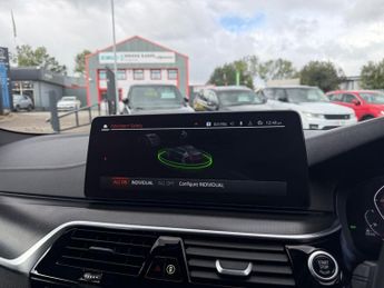 BMW 5 SERIES 2.0 520d MHT M Sport Saloon 4dr Diesel Hybrid Steptronic Euro 6-