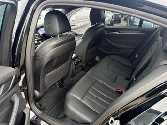 BMW 5 SERIES 2.0 520d MHT M Sport Saloon 4dr Diesel Hybrid Steptronic Euro 6-