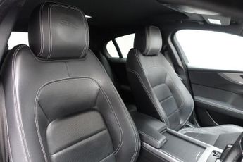 JAGUAR XE 2.0 P250i R-Dynamic SE Saloon 4dr Petrol Auto Euro 6 (s/s) (250 