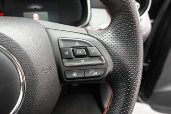 MG MG ZS 51.1kWh Trophy SUV 5dr Electric Auto (176 ps)