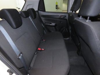 SUZUKI SWIFT 1.2 Dualjet MHEV SZ-T Hatchback 5dr Petrol Hybrid CVT Euro 6 (s/