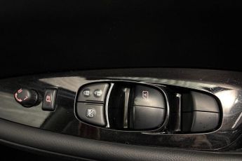 NISSAN LEAF 40kWh Tekna Hatchback 5dr Electric Auto (150 ps) Android Auto / 