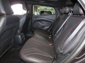 FORD MUSTANG MACH-E Extended Range 91kWh SUV 5dr Electric Automatic AWD (351 ps)