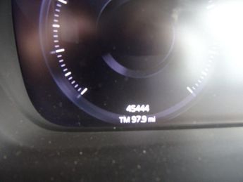 VOLVO XC40 2.0 B4 MHEV R-Design SUV 5dr Petrol Hybrid Auto Euro 6 (s/s) (19