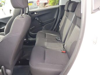 PEUGEOT 208 1.2 VTi PureTech Style Hatchback 5dr Petrol Manual Euro 6 (82 ps