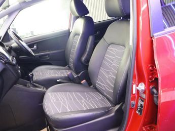 KIA VENGA 1.6 3 MPV 5dr Petrol Auto Euro 6 (123 bhp)