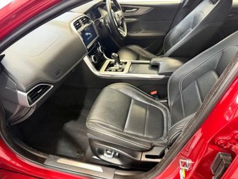 JAGUAR XE 2.0 P250i R-Dynamic S Saloon 4dr Petrol Auto Euro 6 (s/s) (250 p