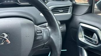 PEUGEOT 2008 1.2 PureTech Allure SUV 5dr Petrol EAT Euro 6 (s/s) (110 ps)