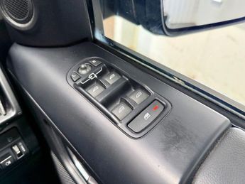 LAND ROVER FREELANDER 2 2.2 SD4 XS SUV 5dr Diesel CommandShift 4WD Euro 5 (190 ps)