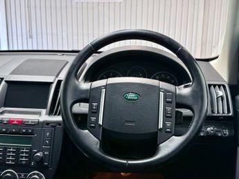 LAND ROVER FREELANDER 2 2.2 SD4 XS SUV 5dr Diesel CommandShift 4WD Euro 5 (190 ps)