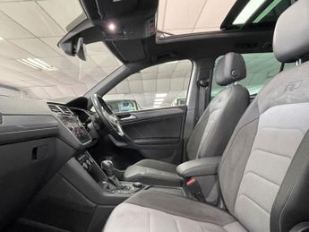 VOLKSWAGEN TIGUAN 2.0 TDI R-Line Tech SUV 5dr Diesel DSG 4Motion Euro 6 (s/s) (150
