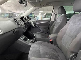 VOLKSWAGEN TIGUAN 2.0 TDI BlueMotion Tech Match Edition SUV 5dr Diesel Manual 2WD 