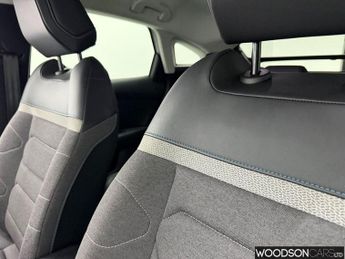 CITROEN e-C4 50kWh Shine Hatchback 5dr Electric Auto (136 ps)