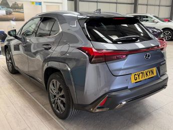 LEXUS UX 2.0 250h F Sport SUV 5dr Petrol Hybrid E-CVT Euro 6 (s/s) (184 p