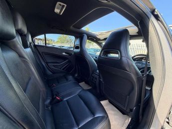 MERCEDES-BENZ A CLASS 2.0 A250 AMG (Premium) Hatchback 5dr Petrol 7G-DCT 4MATIC Euro 6