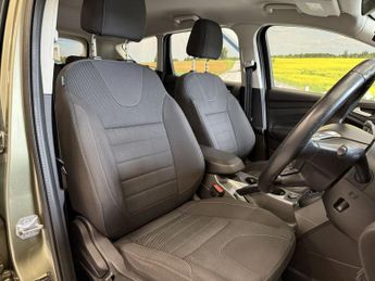 FORD KUGA 2.0 TDCi Zetec SUV 5 Door Diesel Automatic Green Powershift AWD 