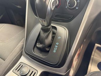 FORD KUGA 2.0 TDCi Zetec SUV 5 Door Diesel Automatic Green Powershift AWD 